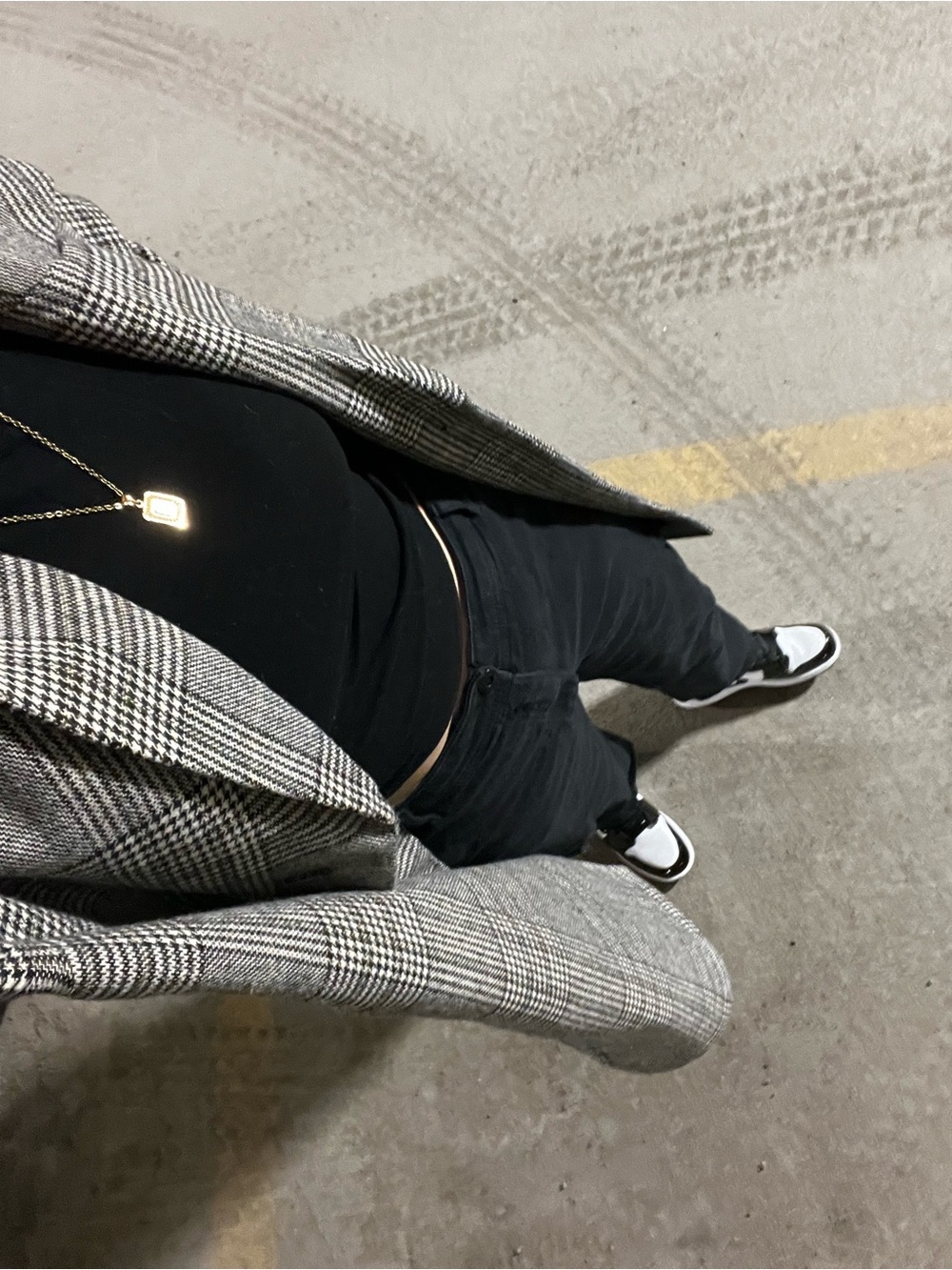 Wilfred Straight Black Cargo Pants - Picture 5 of 6